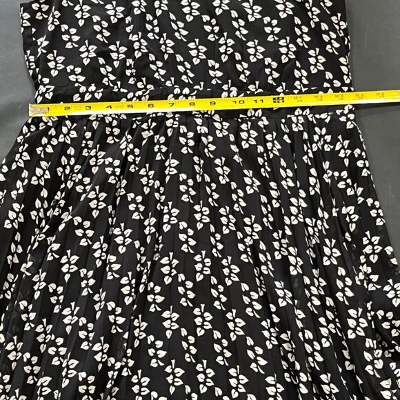 Ann Taylor Dress - Picture 7 of 9